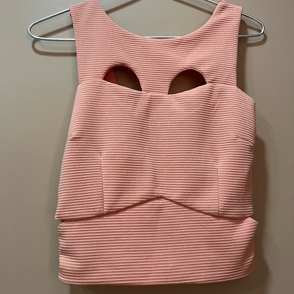 Peach crop top small (s) - Picture 2 of 4